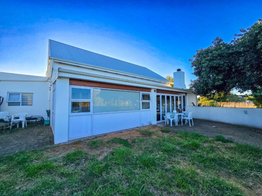 3 Bedroom Property for Sale in Stilbaai Wes Western Cape